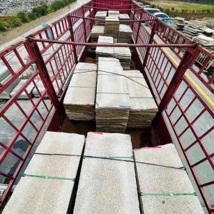 淮北 黄金麻花岗岩荔枝面，光面毛板装车完成