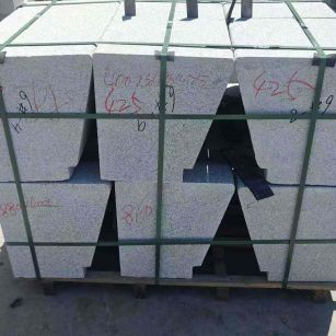 淮北 芝麻白异形坐凳，石凳