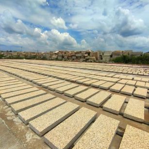 淮北 黄金麻花岗岩荔枝面地铺石防护中