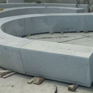 淮北 芝麻白花岗岩光面弧形坐凳