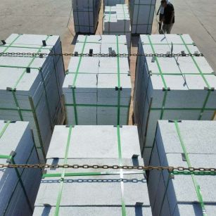 淮北 芝麻白花岗岩5公分地铺石 花岗岩厂家工厂装车日常