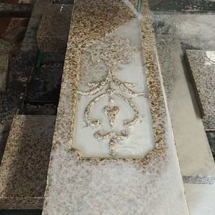 淮北 黄金麻花岗岩异形加工雕刻栏杆大柱