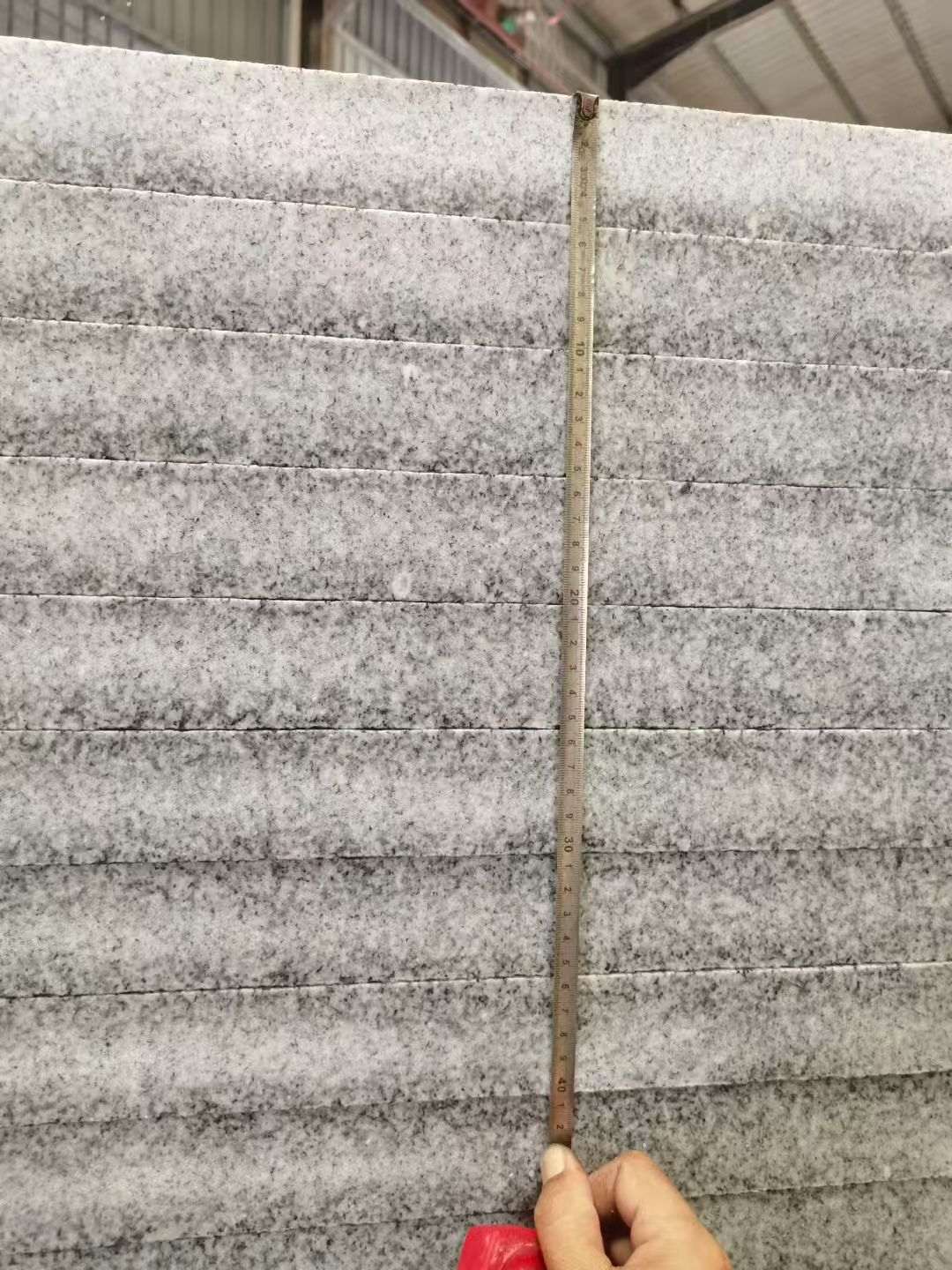 淮北 芝麻白火烧成品厚薄均匀，B料价格接近A料质量