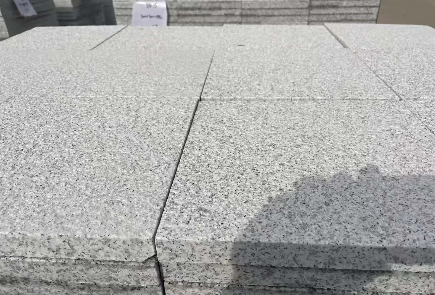 淮北 白麻花岗岩石材推荐 荔枝面地铺石