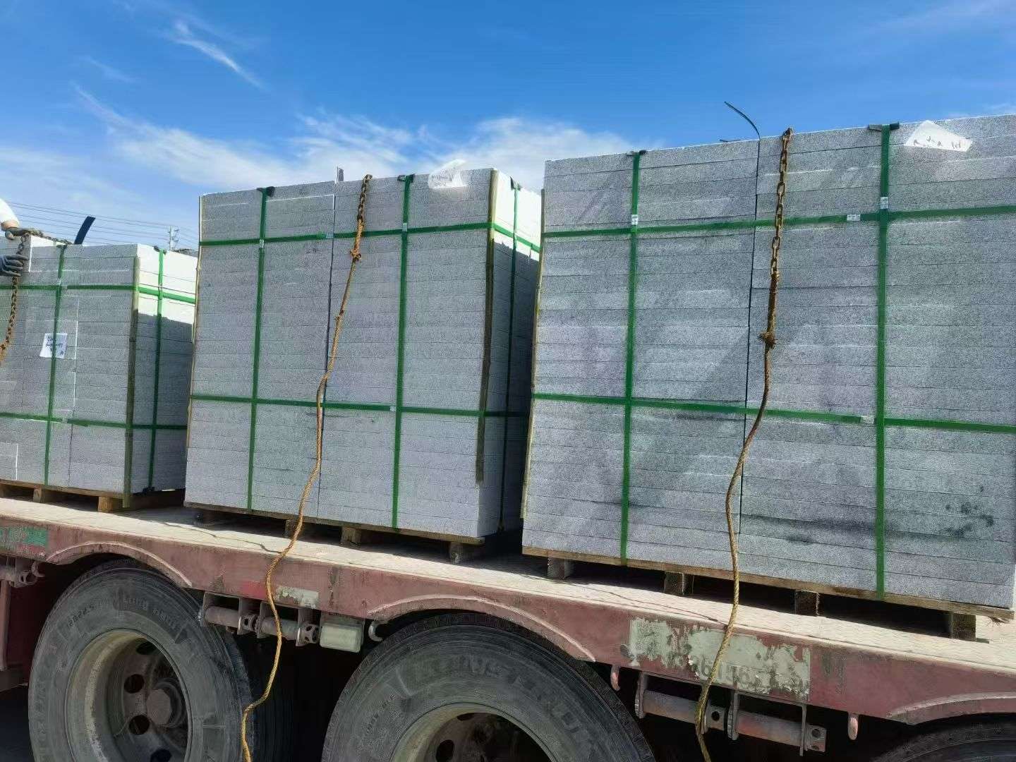 淮北 芝麻白花岗岩地铺石装车日常