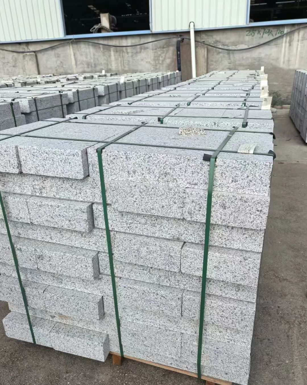 淮北 白麻花岗岩路沿石，弧形路沿石，道牙石，马路牙子，界石，路缘石，平沿石，直岩石，平缘石等