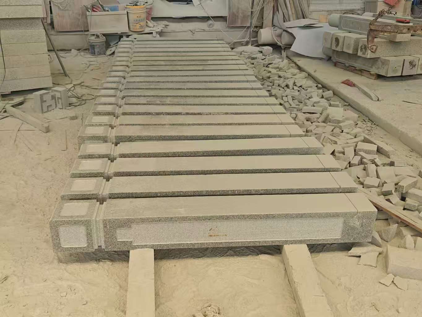 淮北 芝麻白异形加工雕刻-栏杆大柱，方柱