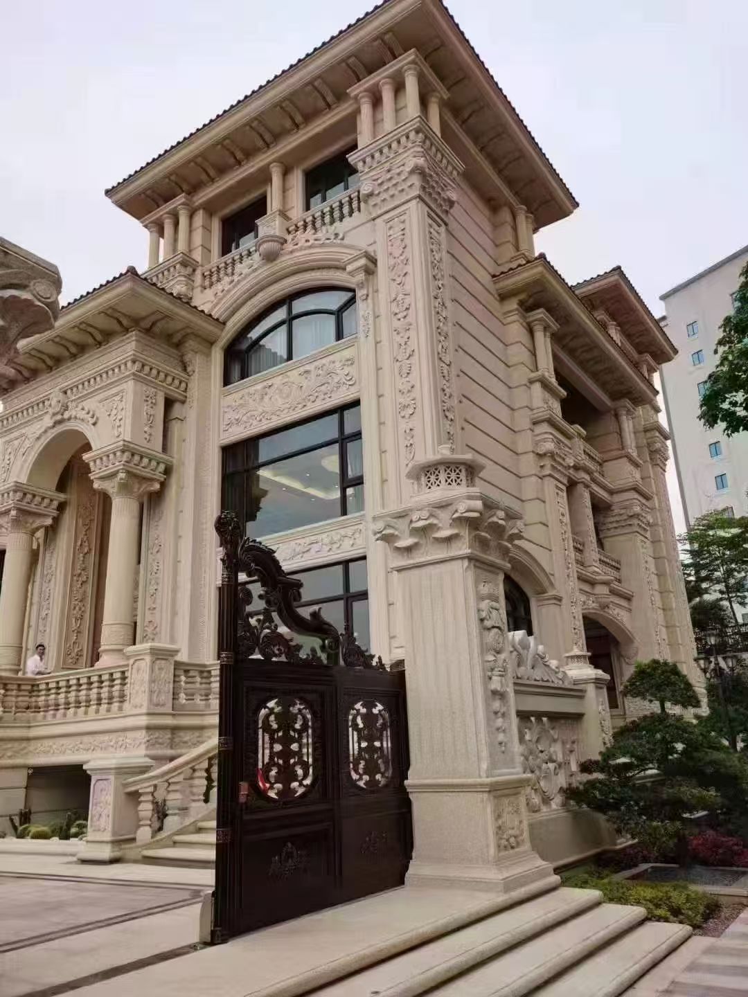 淮北 黄金麻花岗岩别墅外墙干挂效果展示