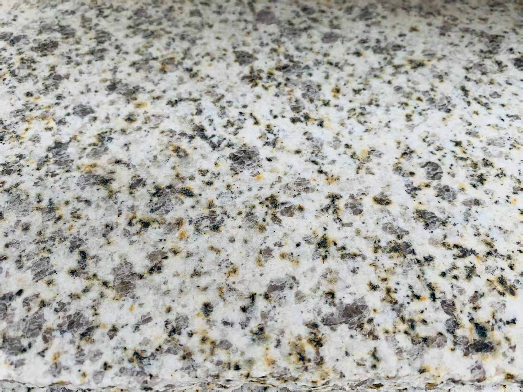 淮北 黄金麻花岗岩石材浅黄光面