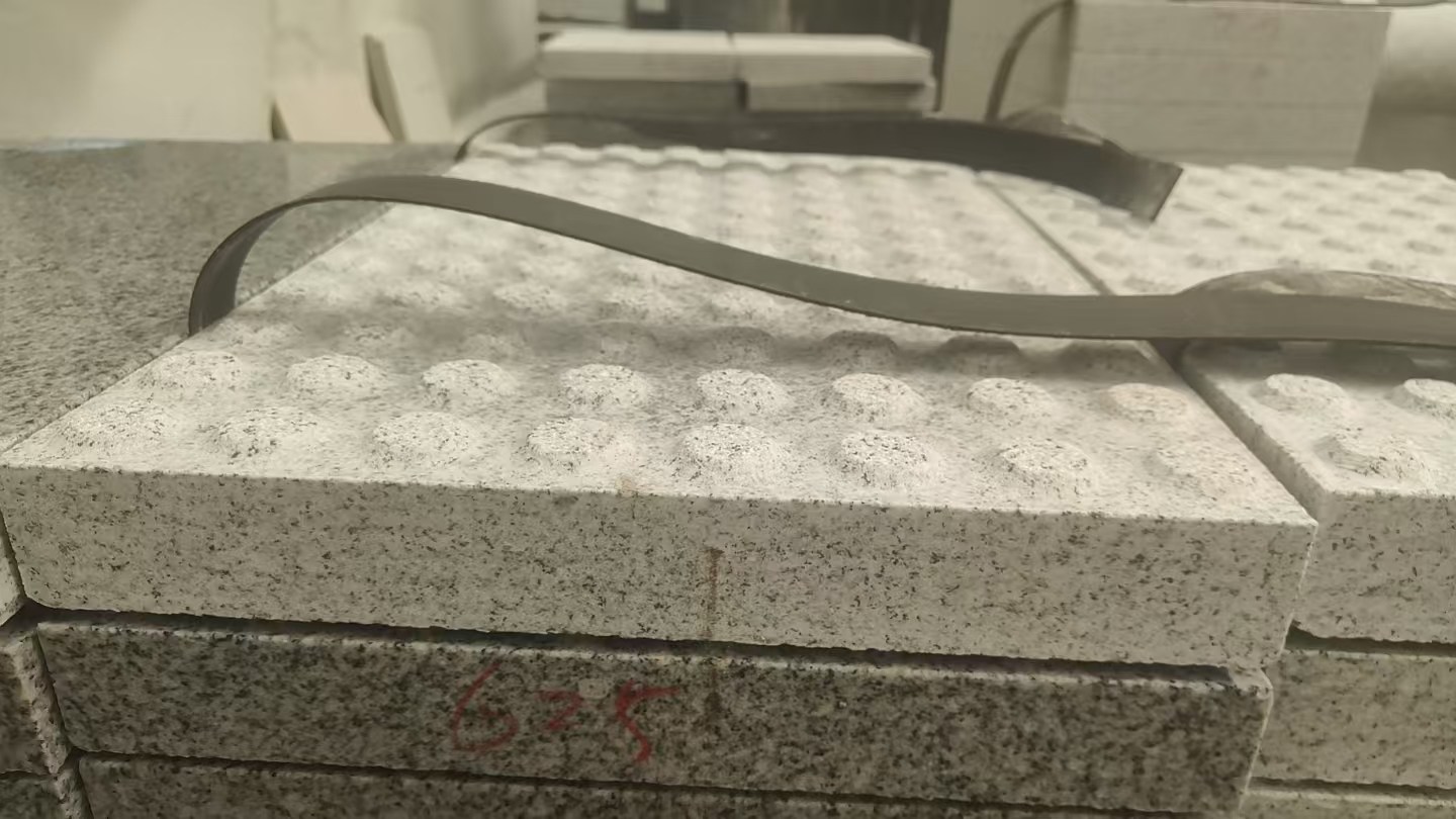 淮北 芝麻白花岗岩6.0公分荔枝面五轴加工雕刻盲点