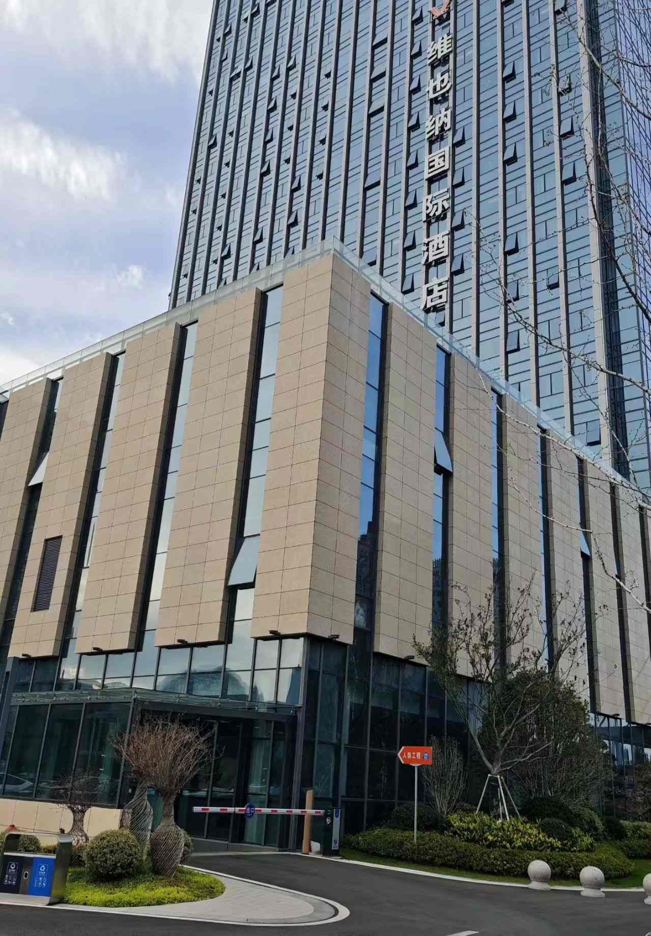 淮北 黄金麻花岗岩外墙干挂