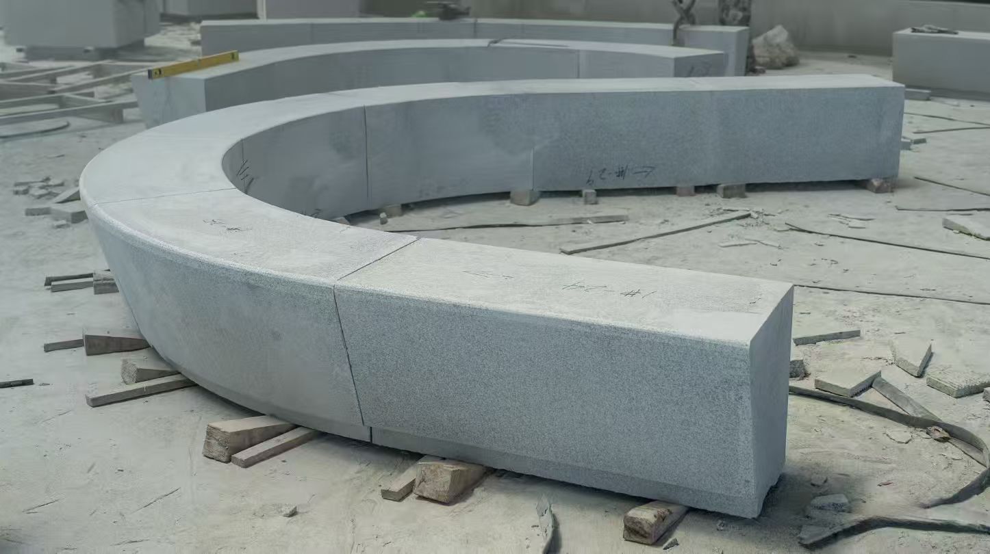 淮北 芝麻白花岗岩光面弧形坐凳